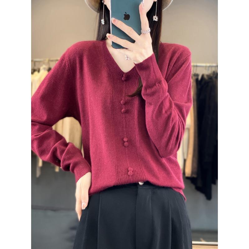 V-neck Sweater Women's Autumn and Winter New Knitted Sweater Versatile and Thin Bottoming Shirt Wool Inner Top Women's Clothing