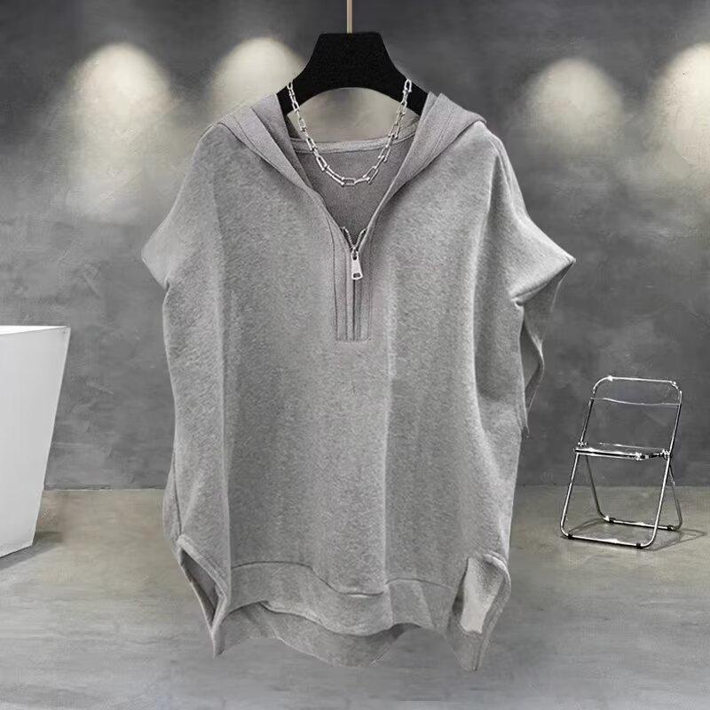Men's Hong Kong Style Hooded Vest: Trendy Zipper Slit Design, Sleeveless, Loose, and Versatile Outerwear