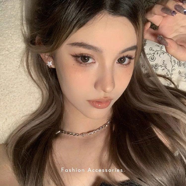 Boucles d'oreilles à boucle d'oreille Millennium Spice Girl Étoile Diamant Marée Personnalité Boucles d'oreilles à clous Boucles d'oreilles de niche