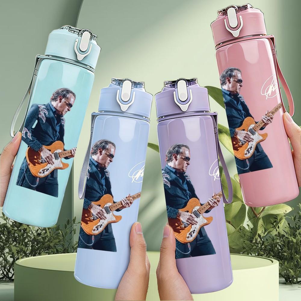 1PC Guitarist Male Sketch A 750ml Sports Water Bottle Leakproof Straw Lid Outdoor Office Home