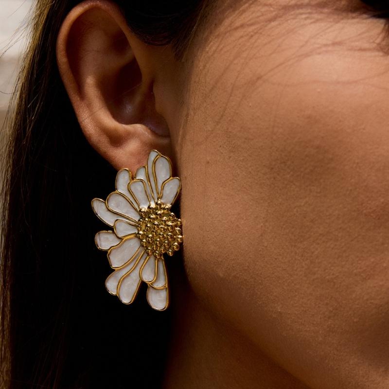 Bohemian Geometric Flower Earrings Beach Vintage Styles Dangle Drop Earrings for Trendy Women Everyday Jewelry Pieces