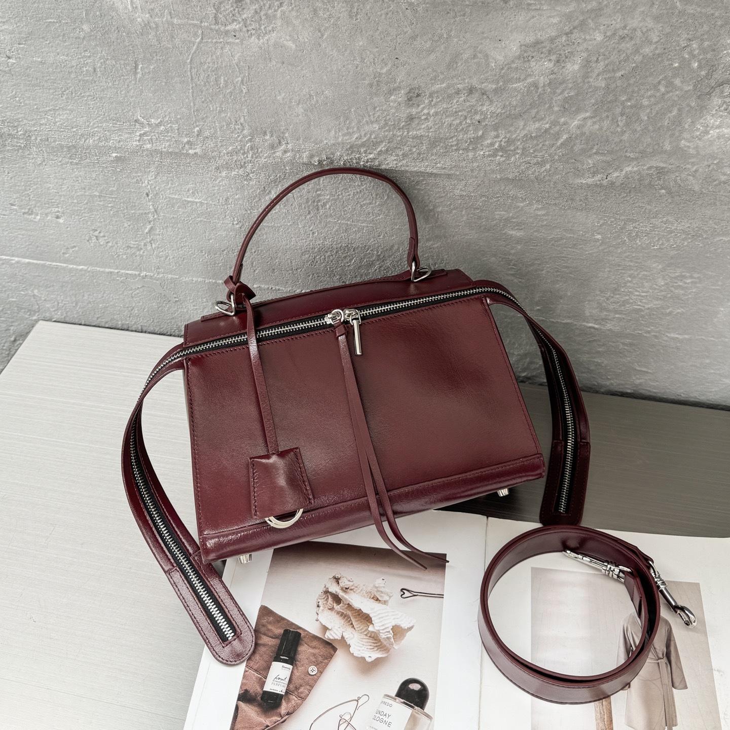 

2025 / Новая оригинальная дизайнерская сумка из натуральной кожи с высоким качеством и большой вместимостью, женская ручная сумка через плечо на одно плечо 28x11x22cm вино красного