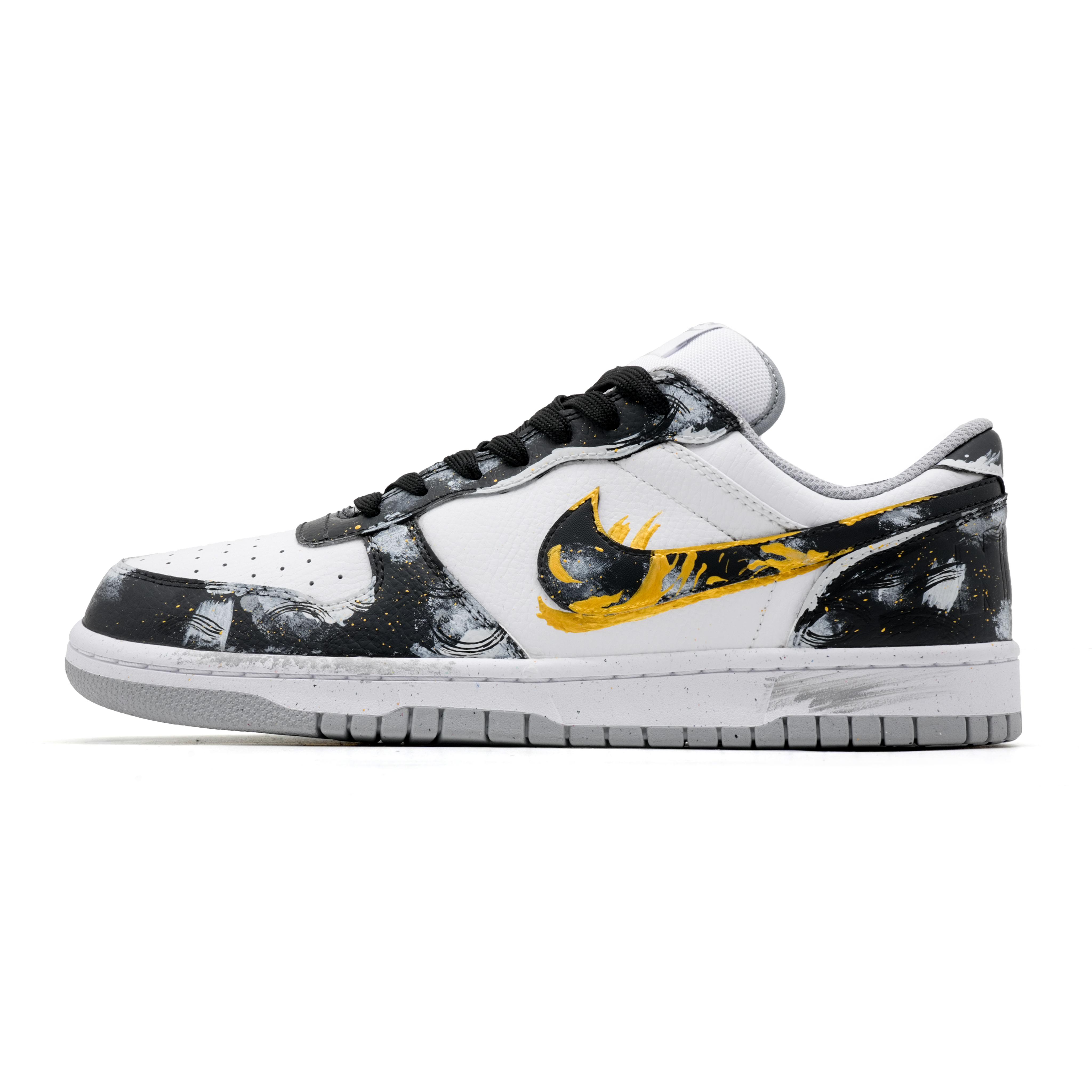 

Nike Big Low Wear Gold Slip Resistant, Abrasion Resistant, Breathable Low top Skateboard Shoes Men s Black Gold 355152-106(Team1576-) 40