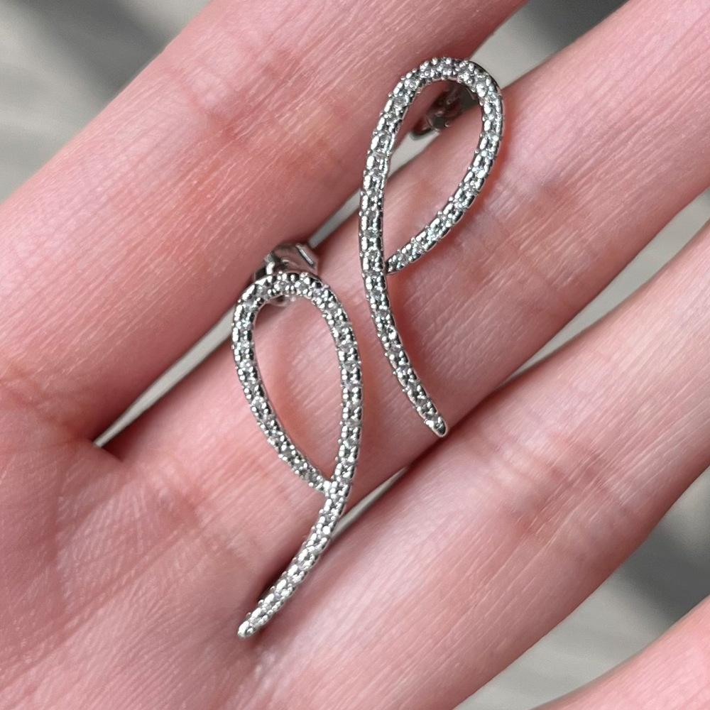 Full Diamond Spiral Simple Geometric Line Cross Earrings Women'S, Style Versatile Earrings