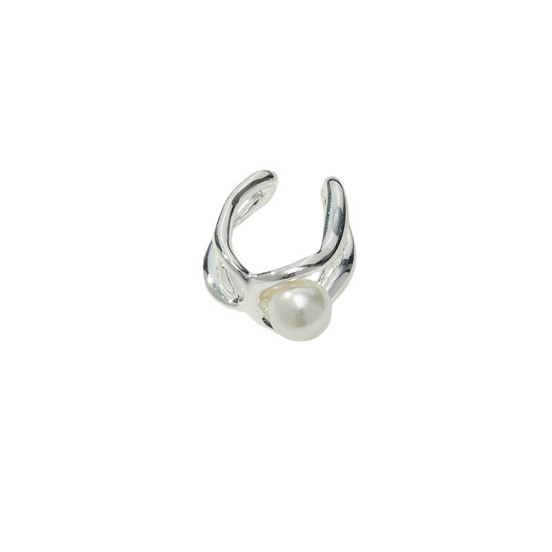 Trendy Korean-Style Pearl Ear Clips: Fashionable, Personalized, No-Piercing Design
