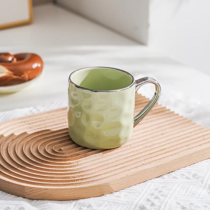 Ceramic Breakfast Mug with Stone Pattern and Silver Rim