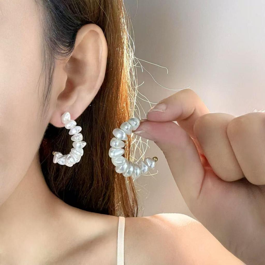 Korean Irregular Pearl C-Shaped Women's Earrings - Niche Design, High-End Cold Style, Super Fairy White