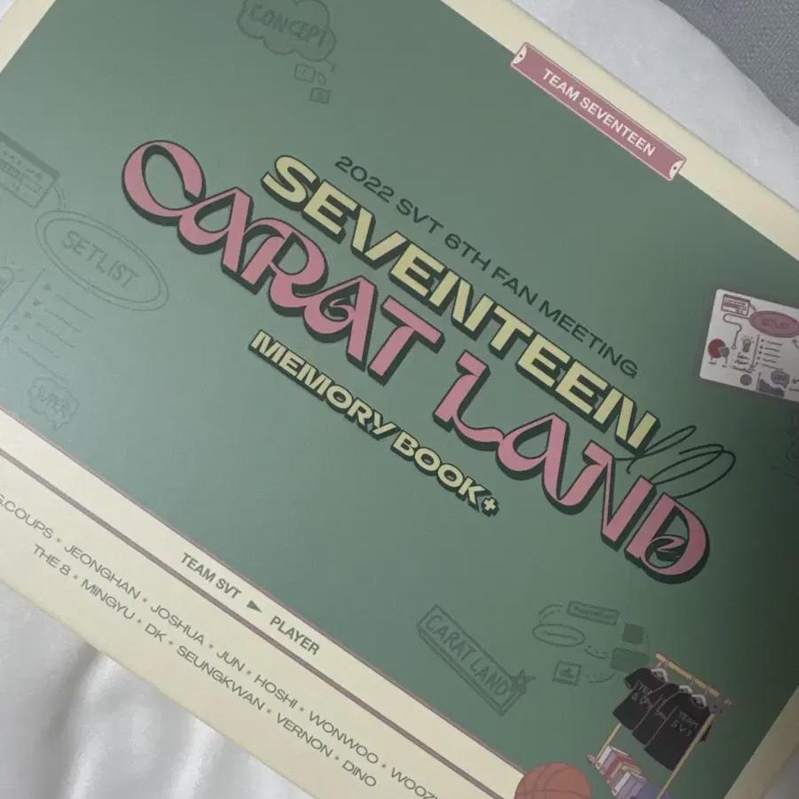 

2022 Seventeen Caratland Memory Book
