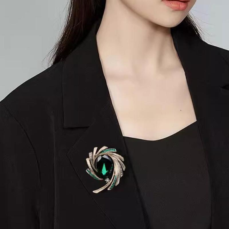 Vintage Brooch Alloy Irregular Corsage Light Luxury  Badges Pin For Women  Jewelry Creative Gift Accessories