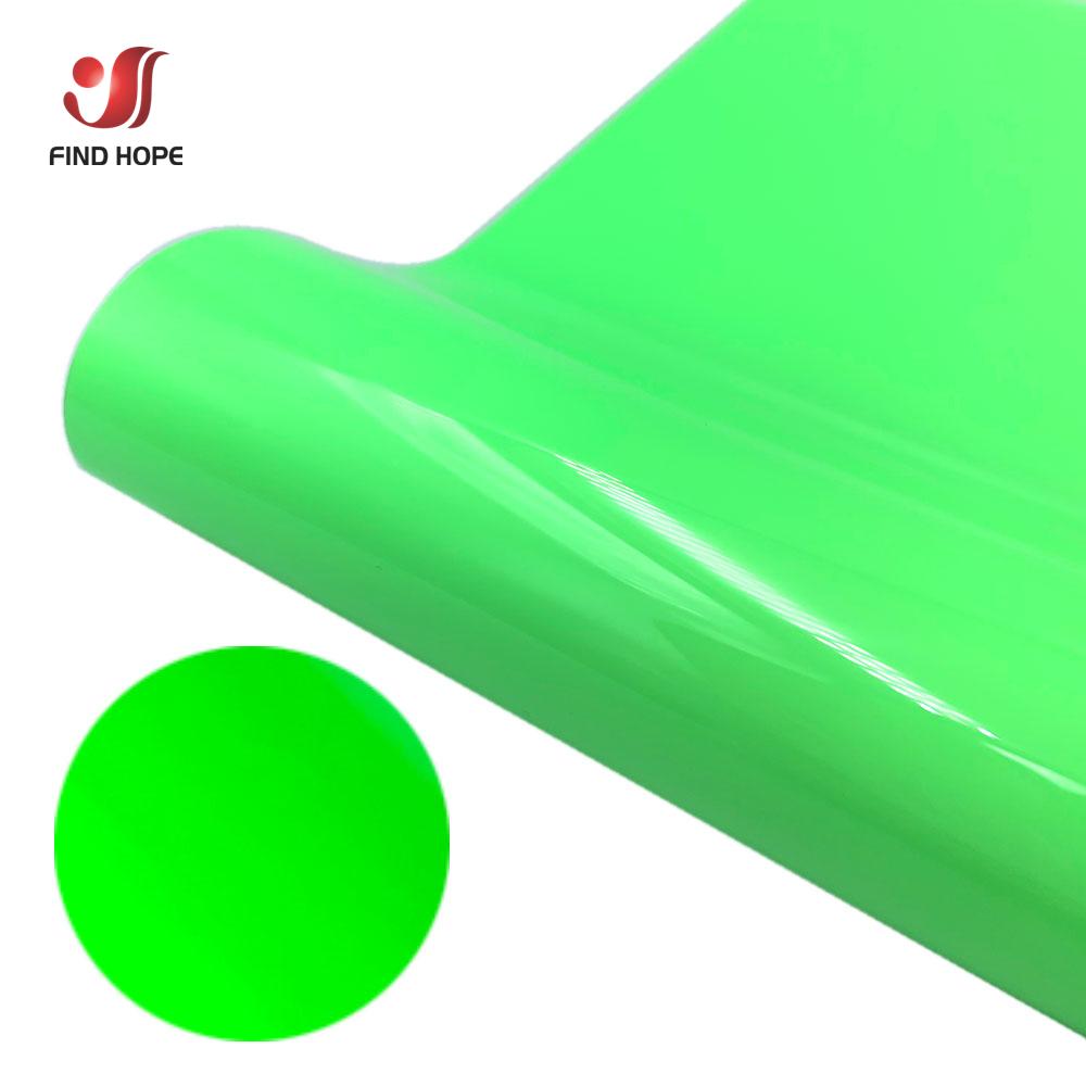

Halloween DIY Glow Dark HTV Vinyl Roll 19in x 39in for Silhouette 3D Luminous Iron On Fabric for T-shirt Xmas Decoration 19in x39in(50x100cm)