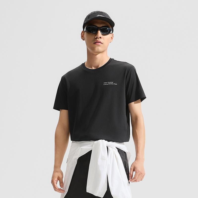 Li-Ning Chladivé tričko T Rychleschnoucí Chladivé Ležérní Potisk Písmen Kulatý Výstřih Sportovní Pletené Tričko s Krátkým Rukávem Pánské Topy Černé ATSU587-2