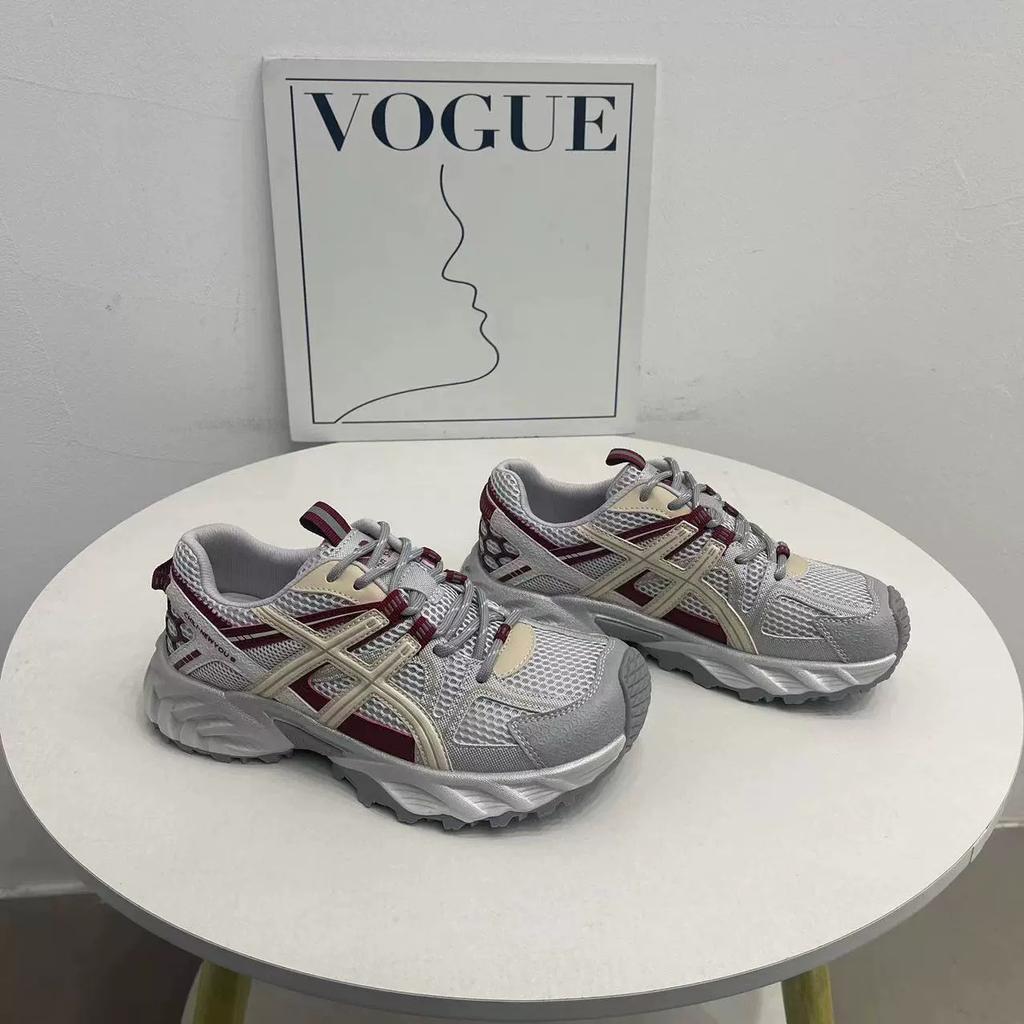 Retro lightweight dad shoes women's 2025 new thick-soled versatile color matching breathable foot small casual sports sneakers