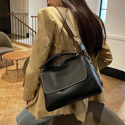 Genuine Leather Pillow Small Shoulder Crossbody For Women  Trend Designer Short Handle Tote Ladies Handbags