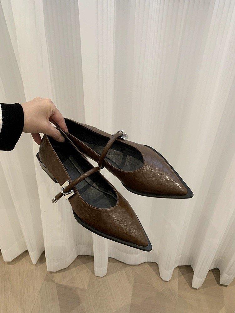 

Retro pointed single shoes versatile word with casual thick heel shallow mouth women s shoes new Korean version metal buckle low heel shoes women 40