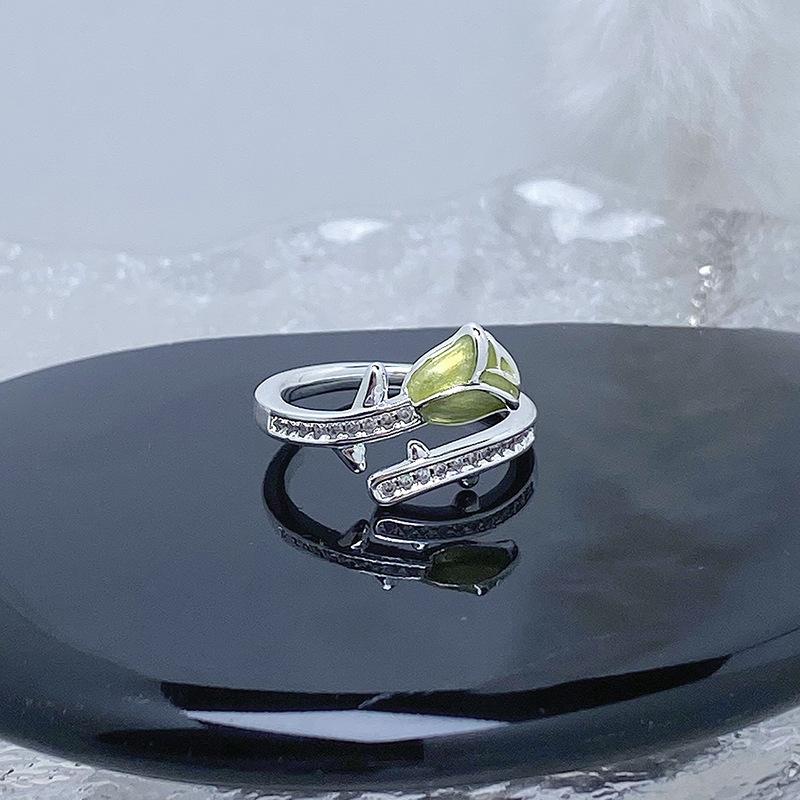 Kleiner Frischer Sommer Kühlendes Gefühl Grüner Emaille Tropfendes Öl Schmetterling Blume Öffnender Ring Nische Leichter Luxus High-End Ring