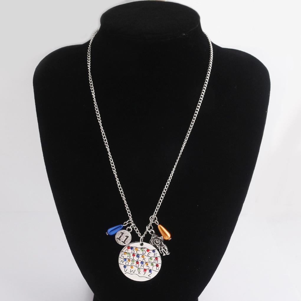 Dámský slitinový náhrdelník s 26 písmeny anglické abecedy Vánoční svatební výroční dárek Dárkový krční řetízek
