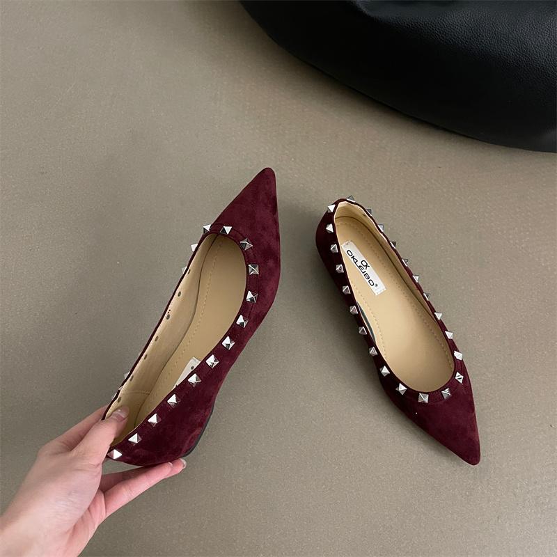 

Fashion French Pointed Toe Rivet Flat Shoes for Women Spring/summer 2025 New Red Wedding Ladies Shoes Zapatillas Mujer 35