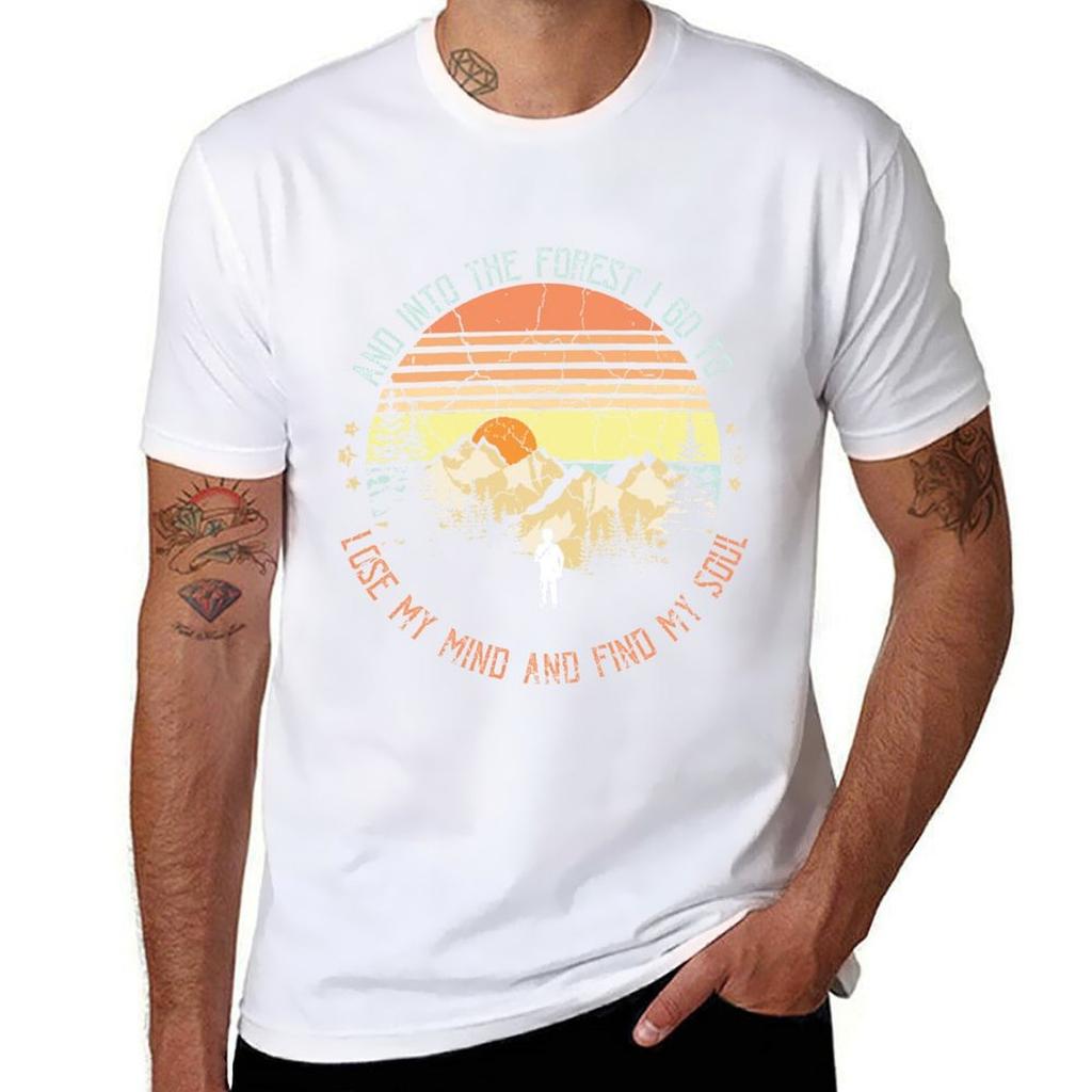 Och ut i skogen går jag T-shirt svart bomulls-t-shirt enfärgad för man paket herr grafiska t-shirts T-shirt