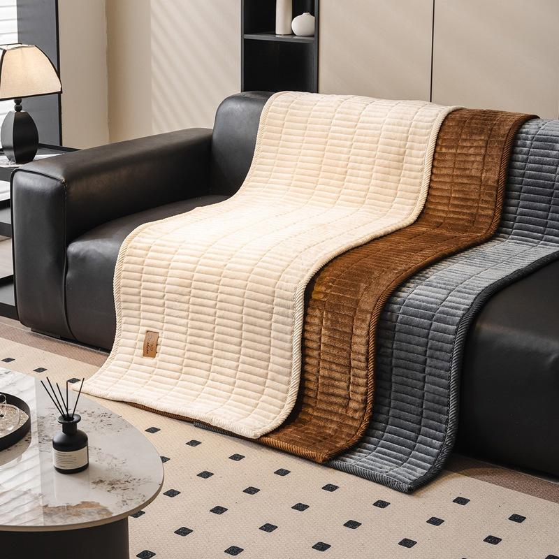 Solid Color Simple Versatile Flannel Sofa Cover Thickened Non-Slip Cushion Sofa Cover Cat Scratch Resistant Slipcover