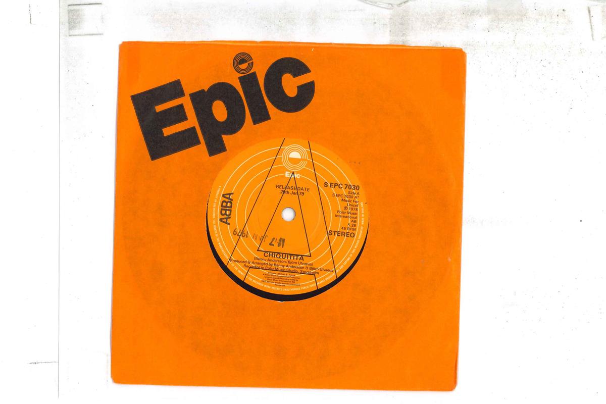 

7inch Record ABBA - Chiquitita / Lovelight SEPC7030PROMO Epic 1979 UK Pop Used