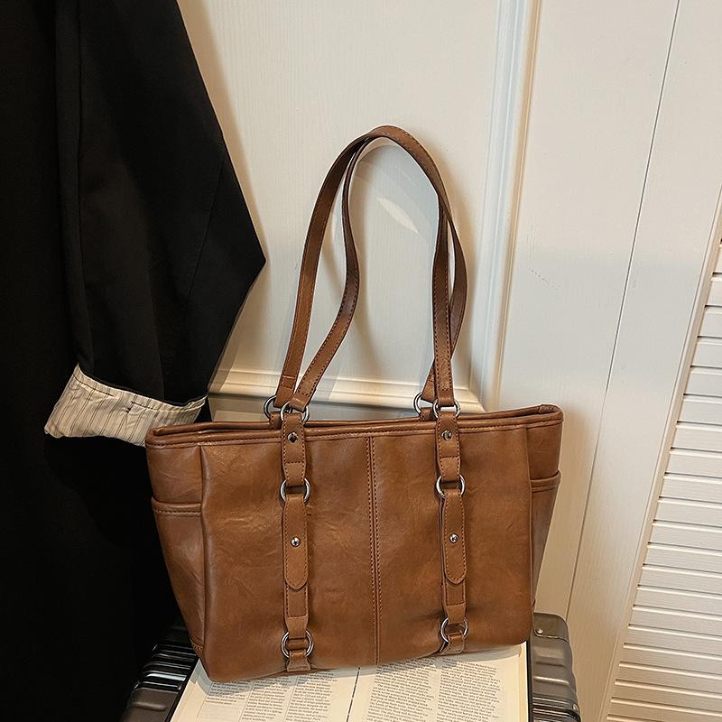 

Winter Vintage Bag Large Capacity Women s Armpit Bag 2025 New Simple Tote Bag Versatile Shoulder Commuter Bag коричневый