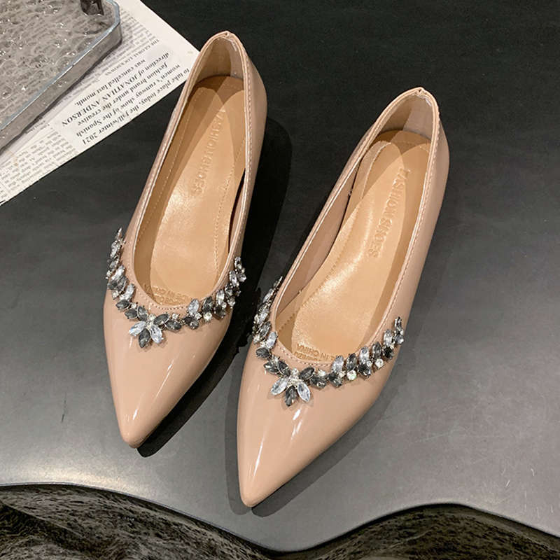 2025 new French evening wind rhinestone pointed flat shoes women's shallow mouth inner height increase single shoes commuter soft sole women's shoes