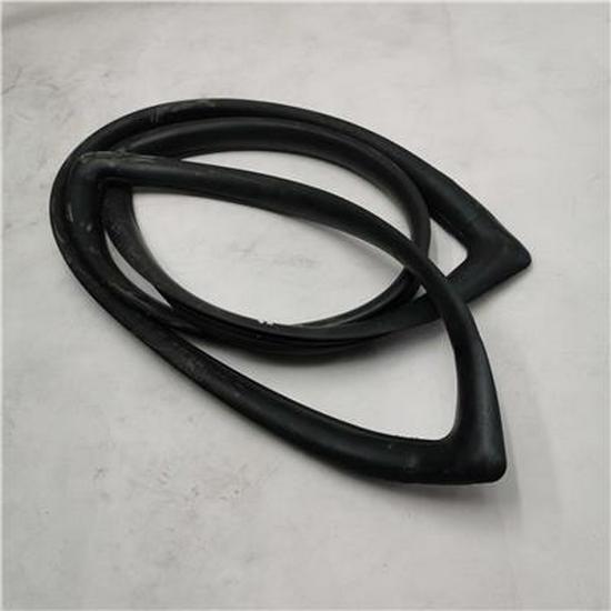 

Foton Front Windshield Sealing Strip L0521020008A0 Foton