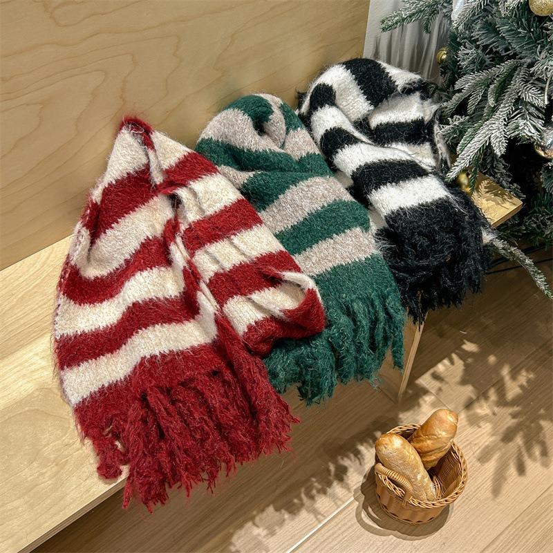 Color matching striped knitted scarf women's winter high-end sense fashion atmosphere sense warm fringed scarf