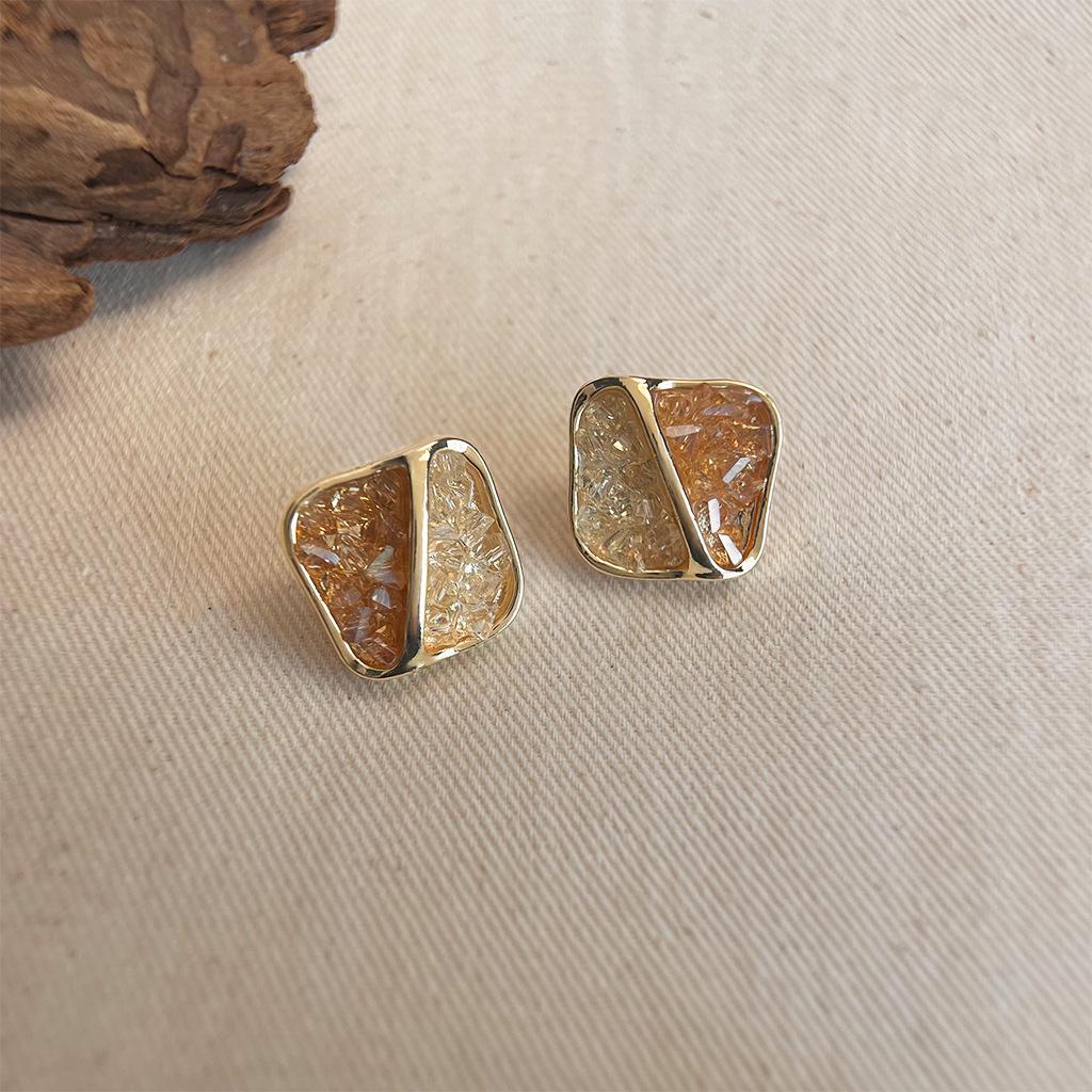 

Кофейно-коричневые серьги-пусеты в стиле французского ретро-омбре - Нишевый дизайн для женщин