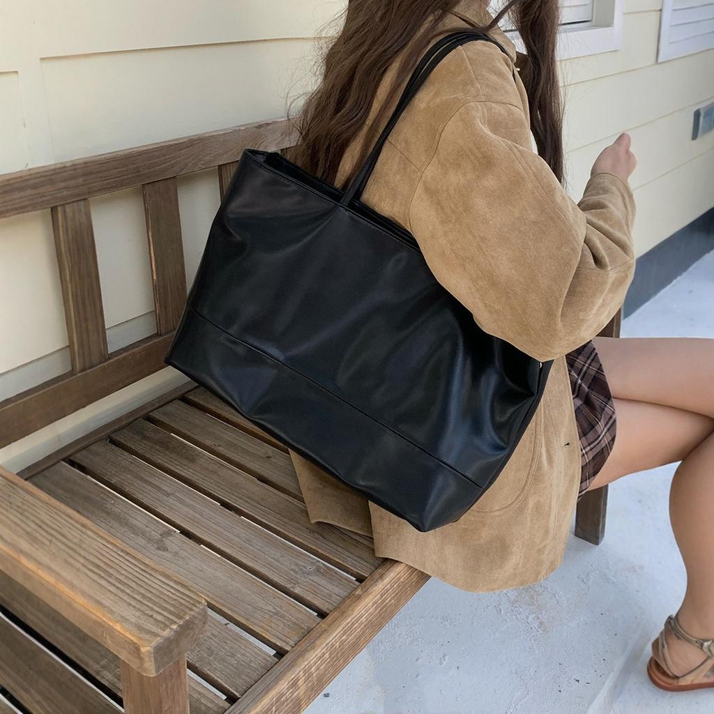 Simple Soft Leather Sense Shoulder Commuter Bag Retro Coffee Color Work Casual Underarm Tote Bag Woman