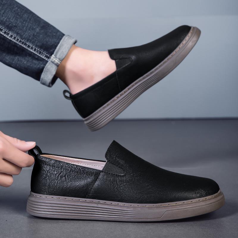 Men's Slip-On Leather Shoes: Sizes 36–48, Soft Sole, Breathable, Hand-Stitched