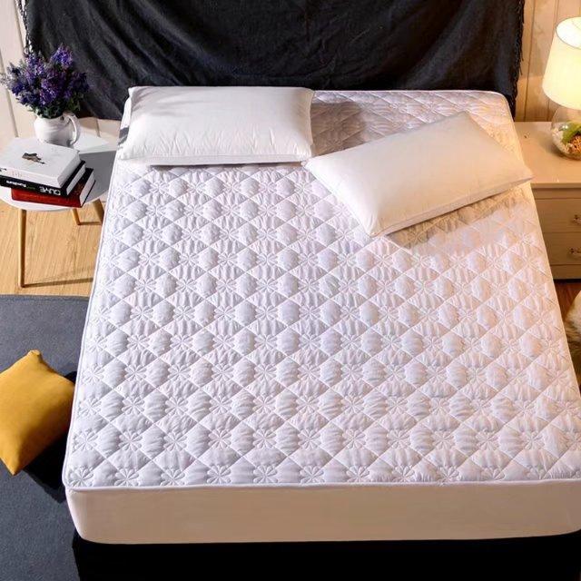 Soft Sanding Quilted Mattress Cover Double King Size Customized  Anti-mite Pad Protector Cover Not Including Pillowcase