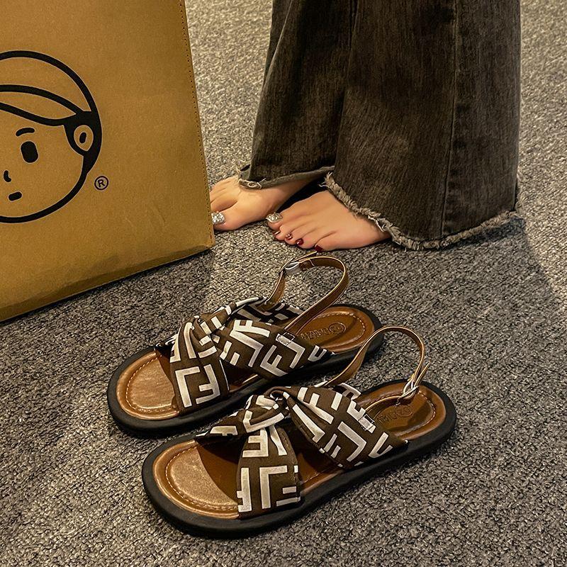 

Women s shoes New summer Yang Jian soft-soled flat-soled one-word buckle small sandals 40