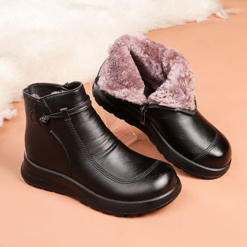 Women Winter New Real Leather Ankle Snow Boot Thick Sole Non Slip Plush Keep warm Middle Aged And Elderly Flat sole Cotton Boots