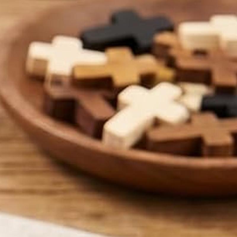 Paintable Mini Wooden Prayer Crosses Pendants,Diy Craft Charms Small Wooden Crosses with Flat Sanded Sides and Top Holes for Creative Handmade Jewelry