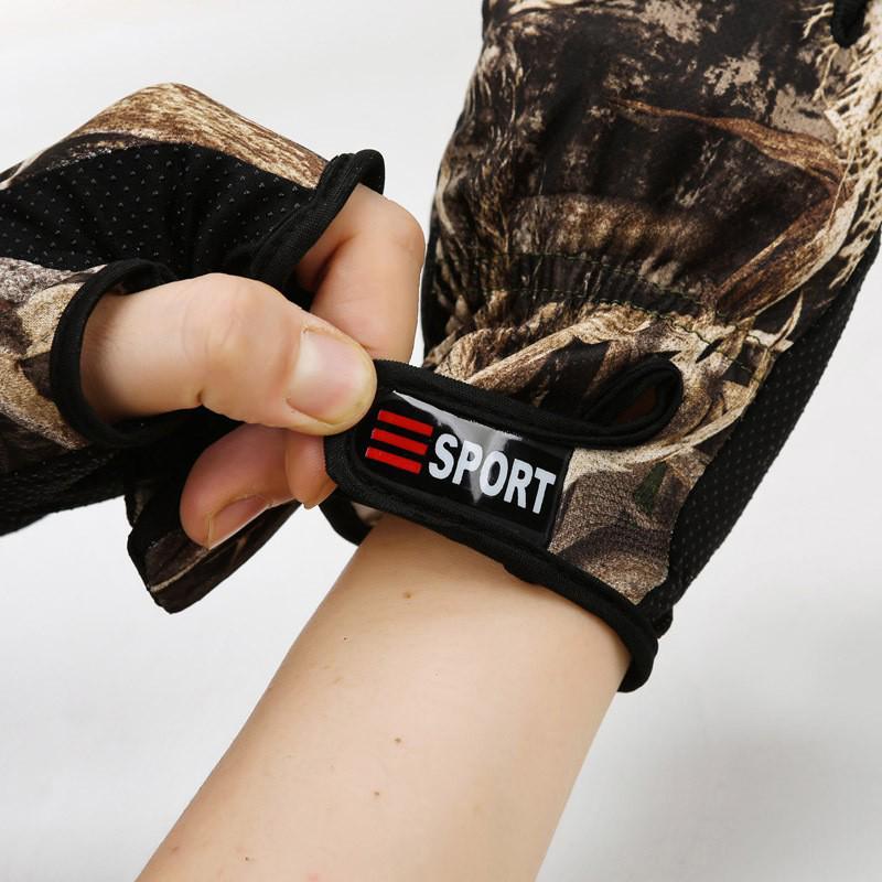 Camouflage Three-Fingerless Fishing Gloves for Lure Casting and Rock Fishing