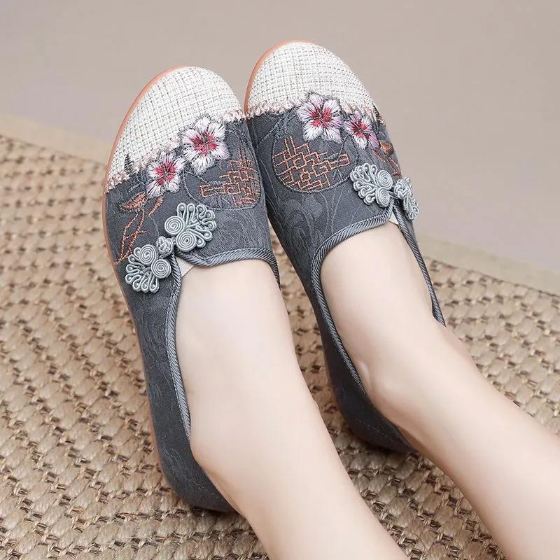 Women Cute Light Weight Anti Skid Red Retro Chinese Traditional Anti Skid Flat Shoes Lady Casual Comfort Shoes Ab506