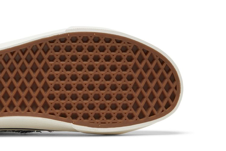 Men's Sneakers INVINCIBLE x Vans Sk8-Hi Reissue VLT LX 'Gnarly Pack'