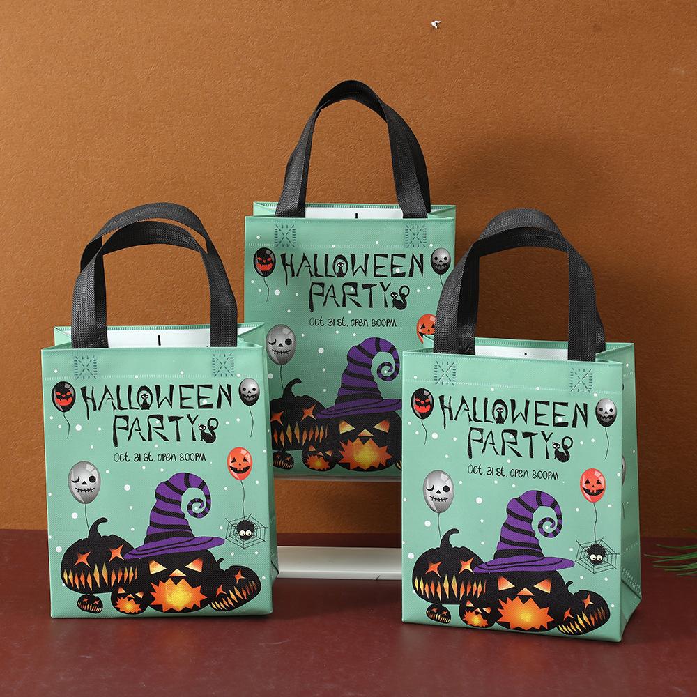 2024 New Halloween Gift Bags Pumpkin Creative Cartoon Hot Press Coated Non-woven Handbags Takeaway Bags Can Be Printed Logo