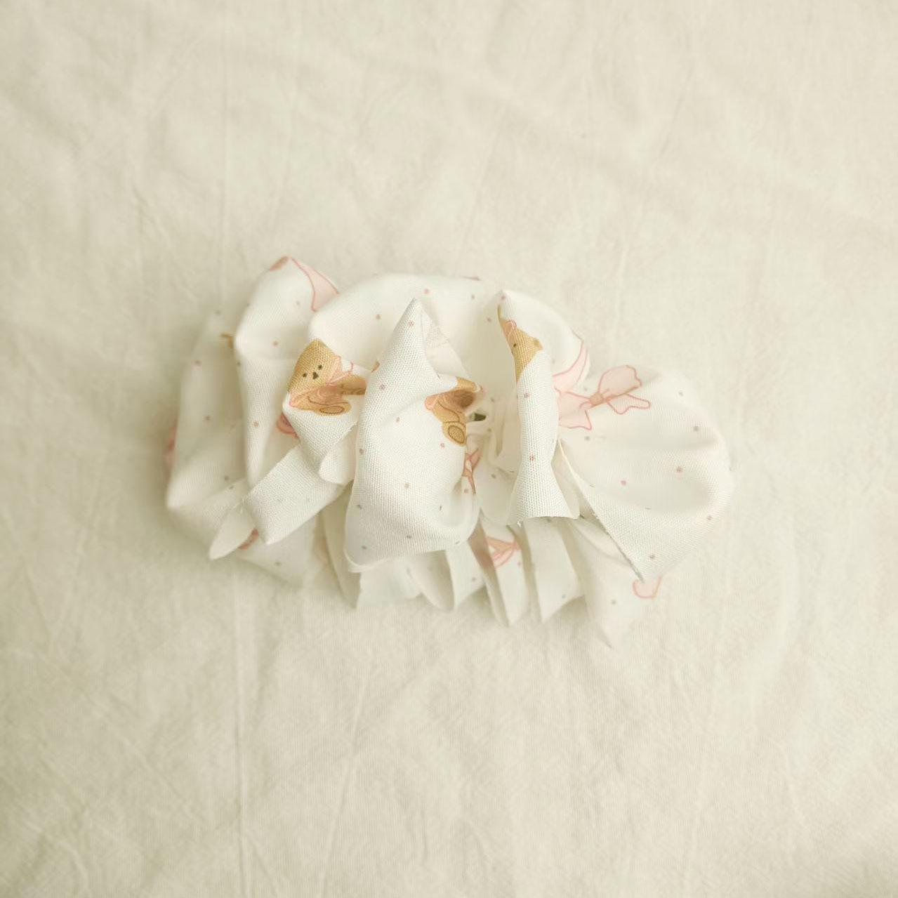 

Atmosphere Polka Dot Bear Bow Banana Clip and Ponytail Holder for Women