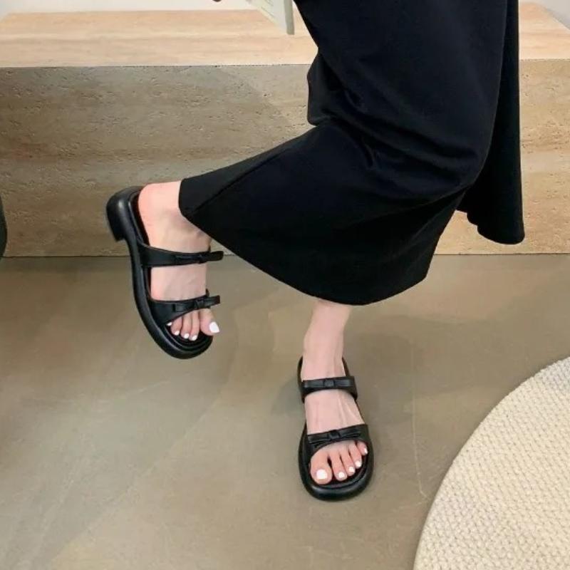 Fashion New Summer Women's Slippers 2025Stylish Peep-toe Low Heel Silver Women's Comfortable Beach Shoes Sapatilas