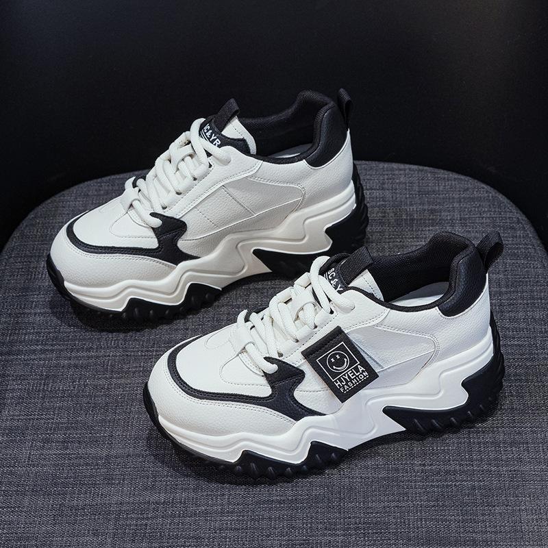 

Кеды на платформе с внутренней высотой, женские, весна 2025, новая корейская версия, белые туфли, интернет-знаменитость, повседневные, модные, универсальные женские туфли 35