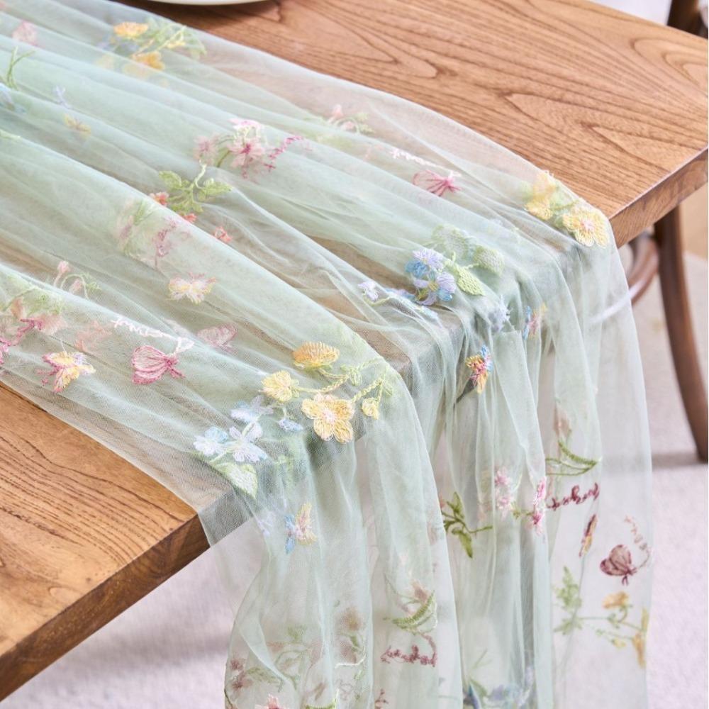 

Long Strip Embroidered Flower Lace Table Runner French Pastoral Style Table Linen Restaurant 29.53x70.87 in зелёный