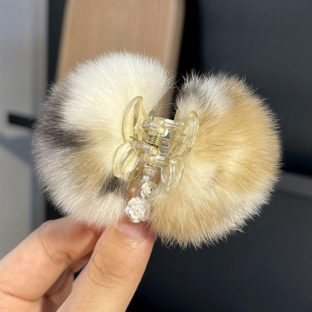 And Winter Wome Hair Claw Child Headwear Plush Hair Claw Small Hairpin Korean Style Hair Clip