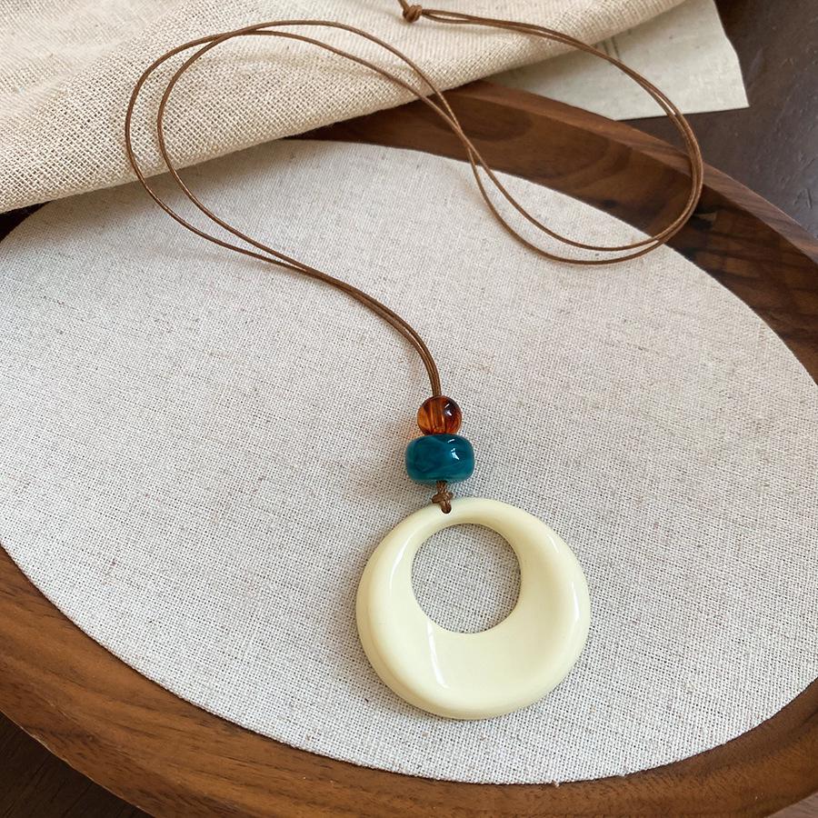 Bohemian Heart Pendant Necklace Vintage Ethnic Style Versatile Jewelry Women High-End