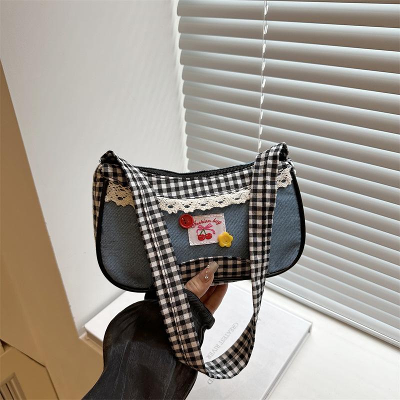 

Cute versatile small fresh plaid shoulder bag pleated women s messenger bag college style hand bag чёрный