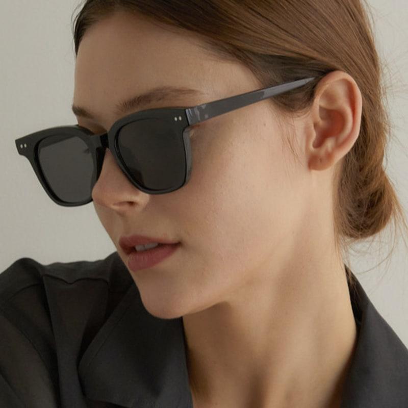 

One Brilliant Cody-OB355-Black FREE