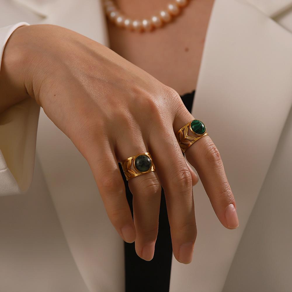 18k Gold Plated Retro Gemstone Ring - European & American Style Stainless Steel Jewelry for Women