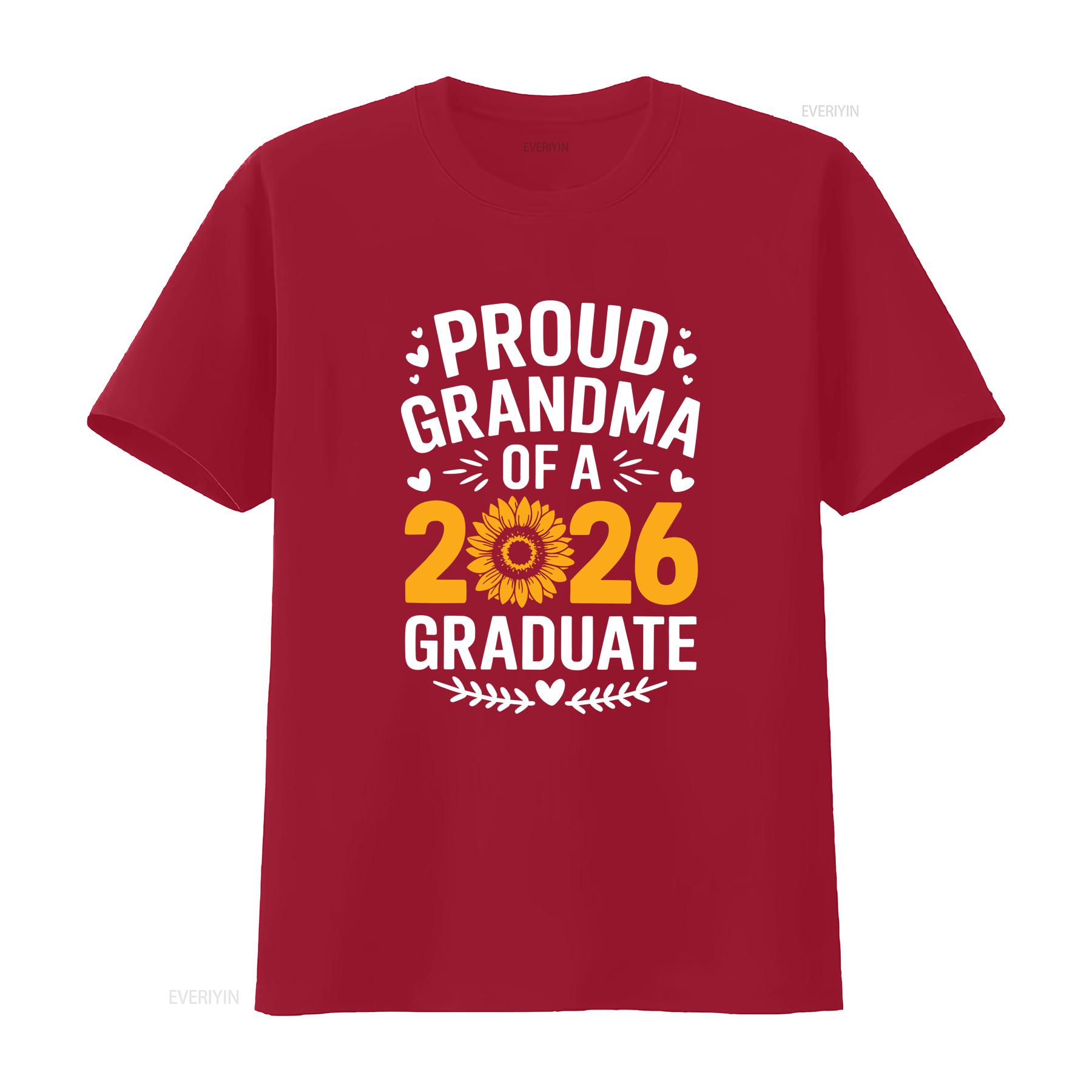 

Proud Grandma Of A 2026 Graduate T Shirt Class Graduation Senior vintage Washed streetwear homme Versatile Casual graphic S