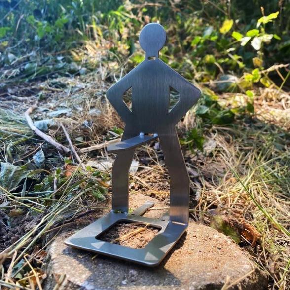 Stainless Steel BBQ Sausage Holder Figure-Shaped Grill Rack for Outdoor Cooking (20.5x7.5cm)